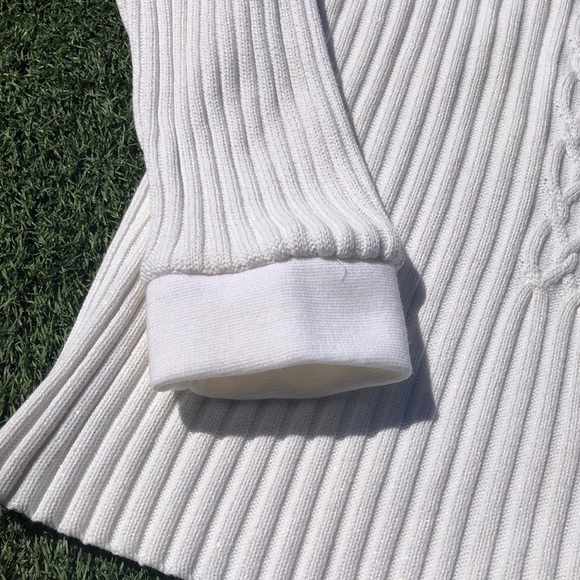 White sweater. - Picture 4 of 5